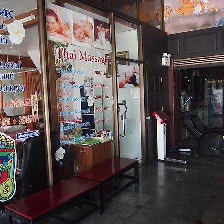 Jomtien Holiday Pattaya Hotel Buitenkant foto